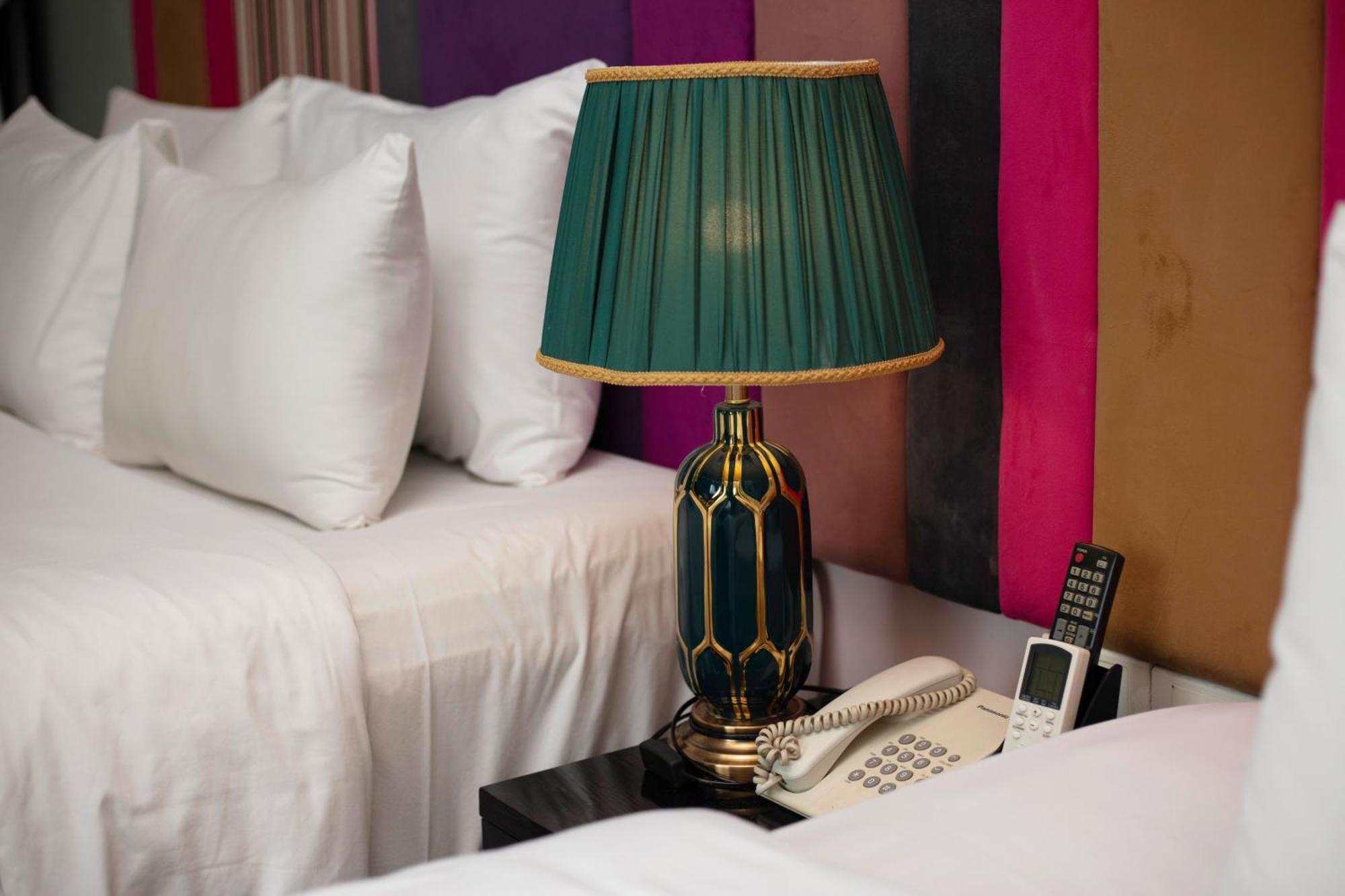 Madelise Amica Hotel And Travel Ханой Номер фото