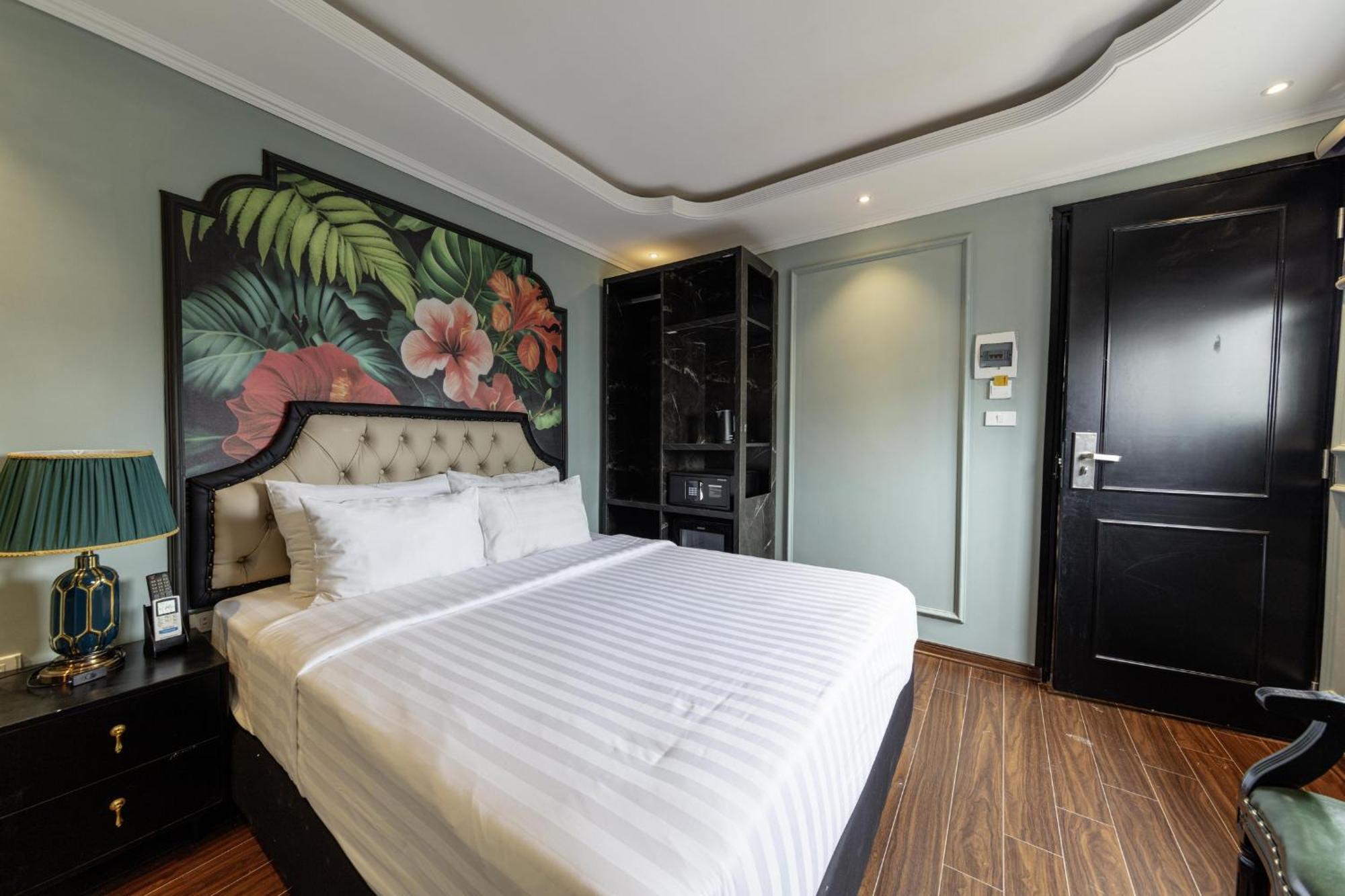 Madelise Amica Hotel And Travel Ханой Экстерьер фото