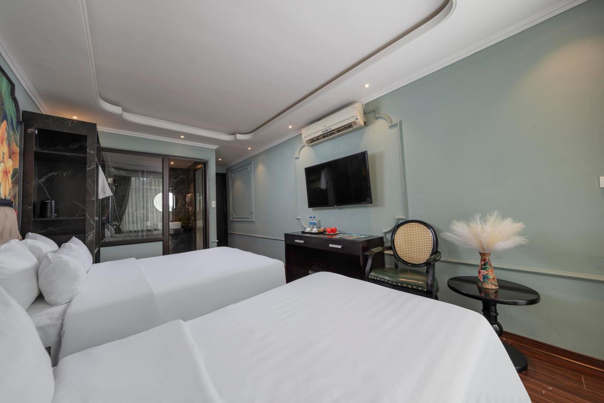 Madelise Amica Hotel And Travel Ханой Экстерьер фото