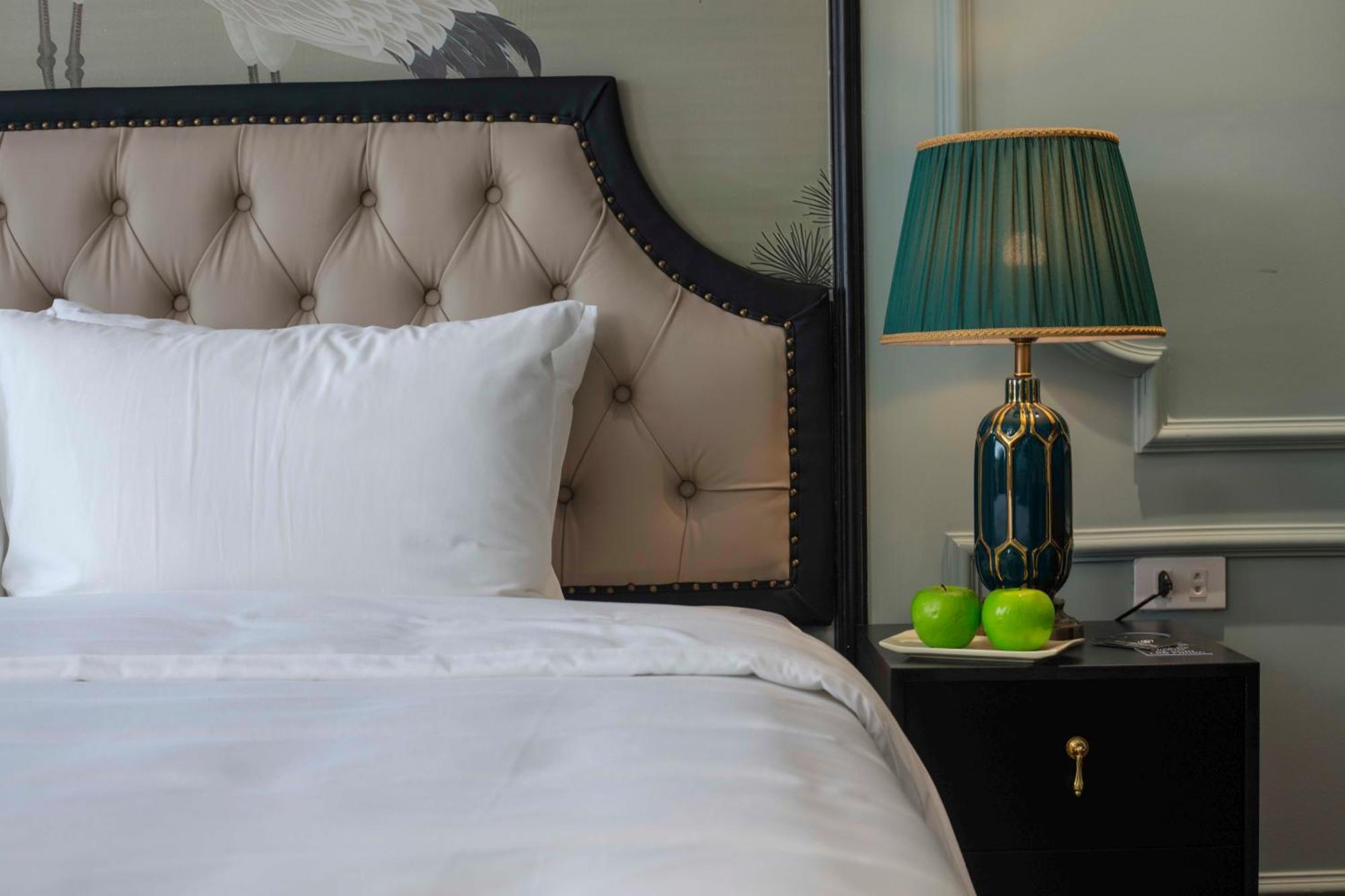 Madelise Amica Hotel And Travel Ханой Экстерьер фото